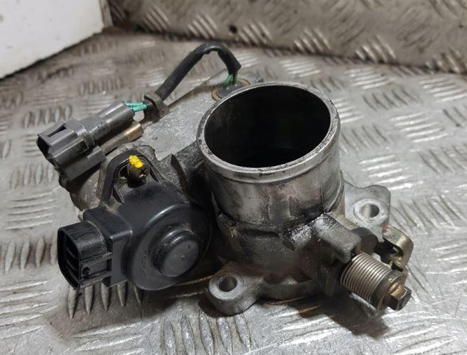 Toyota Rav4 II 2000-2005 hatchback 2.0 D4D diesel MT 85 kW 2004 Škrtiaca klapka 89672-21020