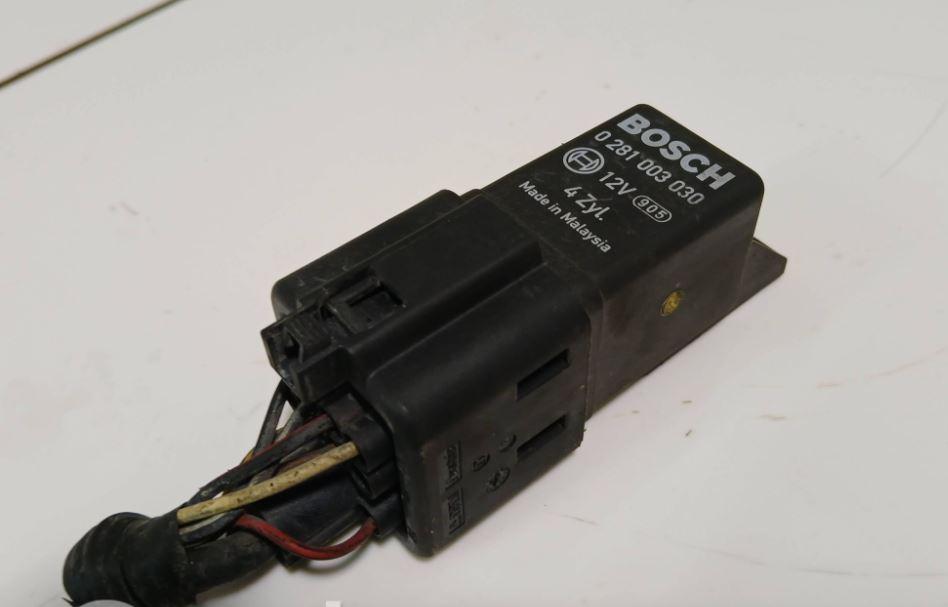 Honda Fr-v hatchback 2.2 I-CTDI diesel 103 kW 2007  Relé 0281003030