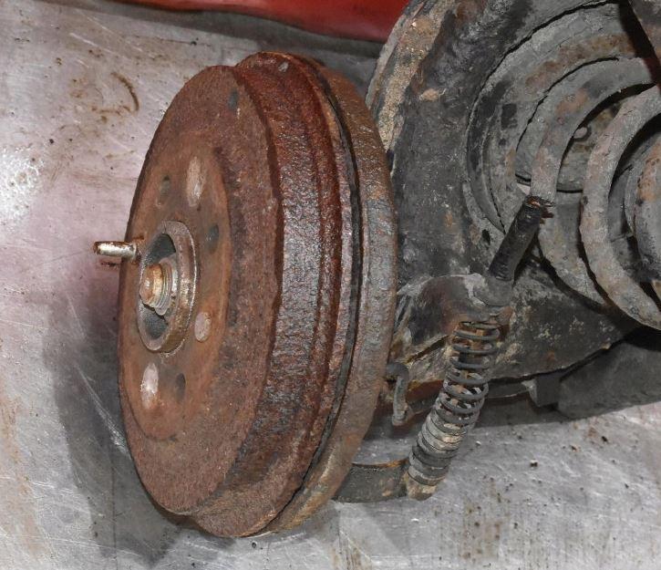 Fiat Seicento hatchback 0.9 petrol MT 29 kW 2001  Výstuha zadná