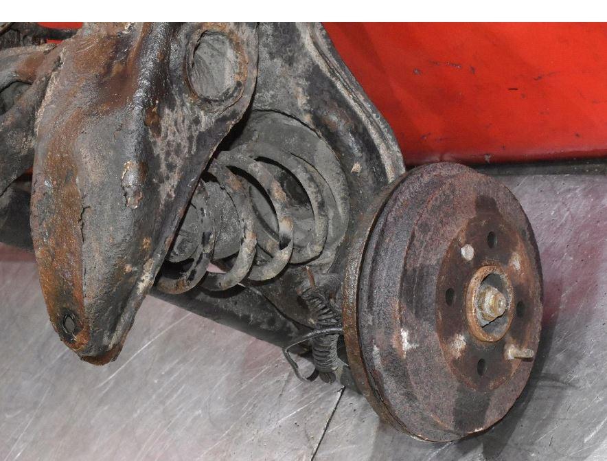 Fiat Seicento hatchback 0.9 petrol MT 29 kW 2001  Výstuha zadná