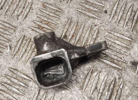 Volkswagen Polo III 6N 1994-2001 hatchback 1.4 MPI petrol MT 44 kW 2000  Manžeta rýchlostnej páky 8044069131 6N0711089A