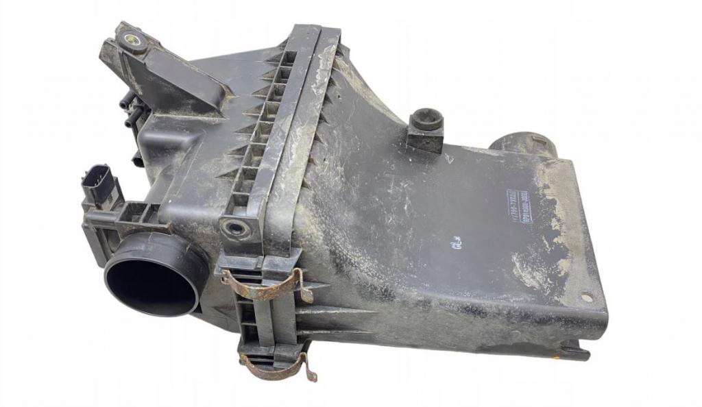 Suzuki Splash hatchback 1.0 petrol MT 48 kW 2008  Obal vzduchového filtra 1370073KA0