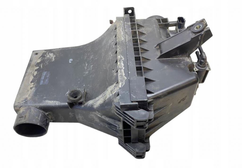 Suzuki Splash hatchback 1.0 petrol MT 48 kW 2008  Obal vzduchového filtra 1370073KA0