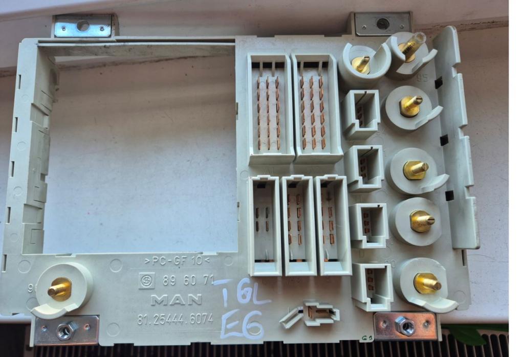 MAN TGL II 2020-   Poistková skrinka 81254446074