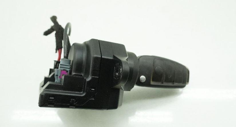 Audi Q7 2005-2015 hatchback 3.0 TDI diesel AT 155 kW 2006  Spínacia skrinka 4F0910131E