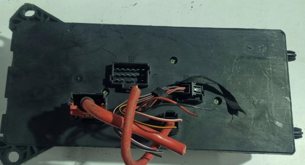 Mercedes Sprinter II 906 2006- hatchback 2.2 CDI diesel MT 95 kW 2009  Poistková skrinka A9065450401