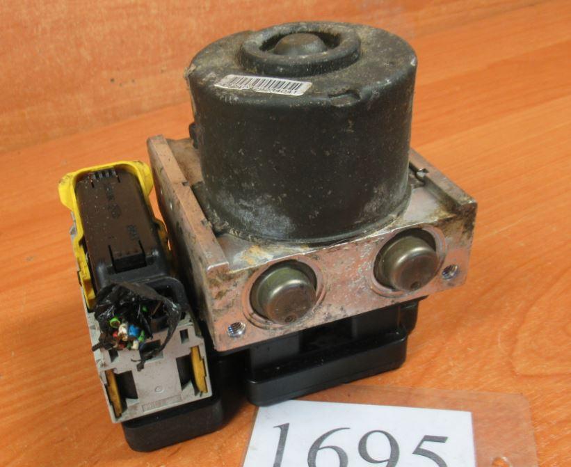 Peugeot 206 hatchback 1.4 petrol MT 55 kW 2000  Pumpa ABS 9652342980 10.0970-1114.3 5WK84108