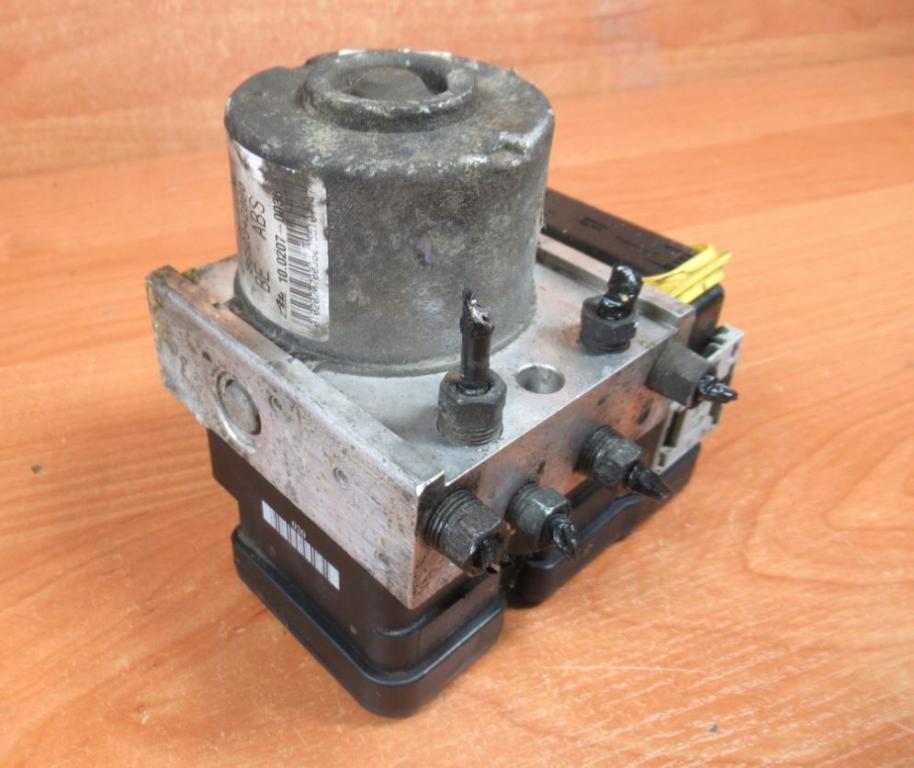 Peugeot 206 hatchback 1.4 petrol MT 55 kW 2000  Pumpa ABS 9652342980 10.0970-1114.3 5WK84108