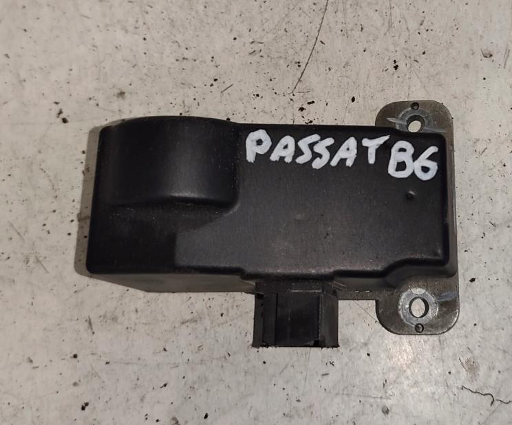 Volkswagen Passat B6 2005-2010 Blokáda (zámok) volantu 3C0905861G 216002011