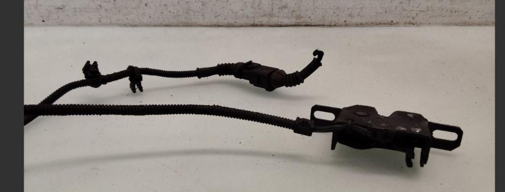 Audi A8 D3 2002-2009 sedan 3.0 TDI diesel AT 171 kW 2004  Zámok prednej kapoty 4E0823509E