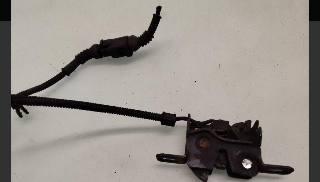 Audi A8 D3 2002-2009 sedan 3.0 TDI diesel AT 171 kW 2004  Zámok prednej kapoty 4E0823509E