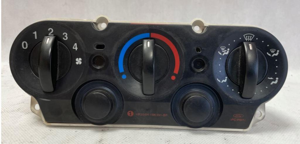 Ford Fiesta Mk6 2002-2008 hatchback 1.2 16v petrol MT 55 kW 2004  Panel kúrenia/klimatizácie 2S6H18549BE