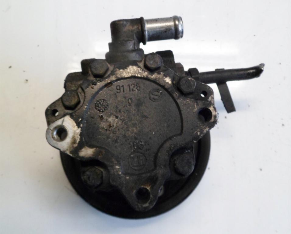 Saab 9-3 II 2002-2012 sedan 1.9 TID diesel MT 110 kW 2007  Servočerpadlo 32746698 7690955126