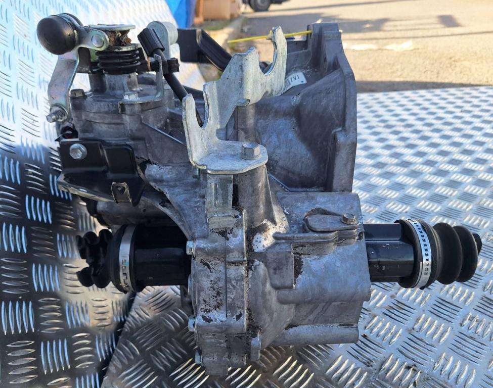 Suzuki Splash OPEL AGILA 1.0 1.2 08-14  Prevodovka manuálna ZV1