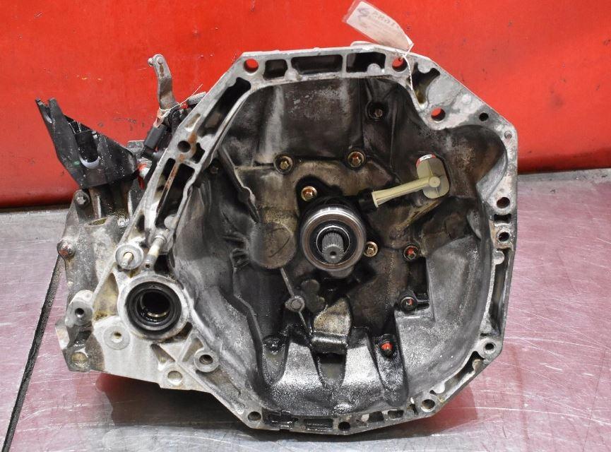 Renault Clio III 2005-2012 hatchback 1.4 16v petrol K4J780 MT 72 kW 2007  Prevodovka manuálna JH3129