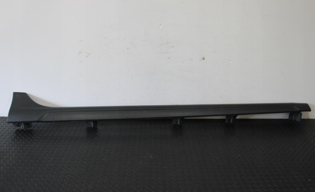 Seat Arona 2017-  Prah pravý 6F9853852