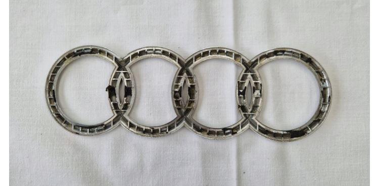 Audi A6 C5 1997-2004 combi 2.5 TDI diesel AT 110 kW 1999  Znak (logo)