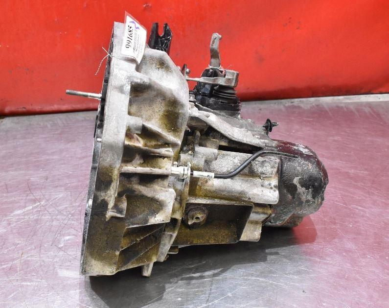 Renault Clio III 2005-2012 hatchback 1.4 16v petrol K4J780 MT 72 kW 2007  Prevodovka manuálna JH3129