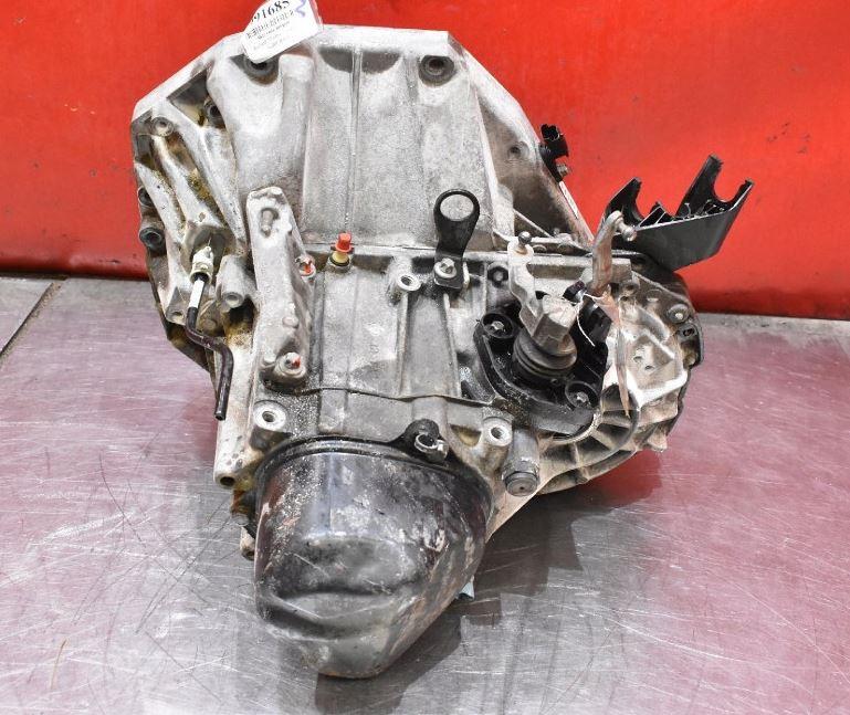 Renault Clio III 2005-2012 hatchback 1.4 16v petrol K4J780 MT 72 kW 2007  Prevodovka manuálna JH3129