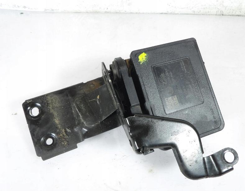 Skoda Octavia III 2013- combi 1.6 TDI diesel MT 85 kW 2017 Pumpa ABS 5Q0614517CS