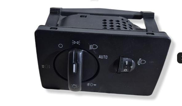 Ford Fiesta Mk6 2002-2008 hatchback 1.4 TDCI diesel MT 50 kW 2006  Prepínač svetiel 6S6T13A024AA