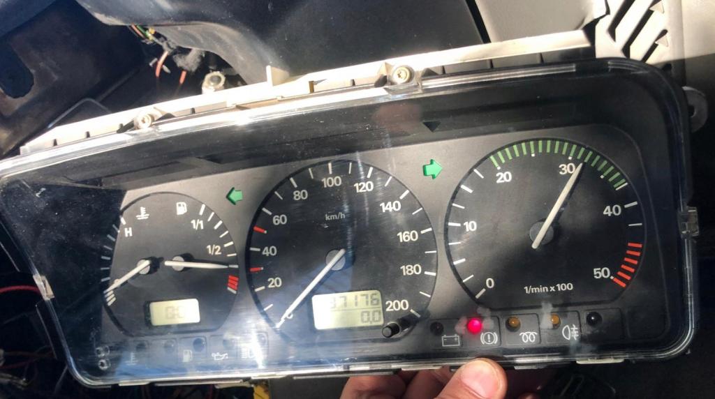 Volkswagen Transporter T4 1990-2003 2.5 TDI diesel MT 75 kW 1999  Prístrojová doska 7D0919862G