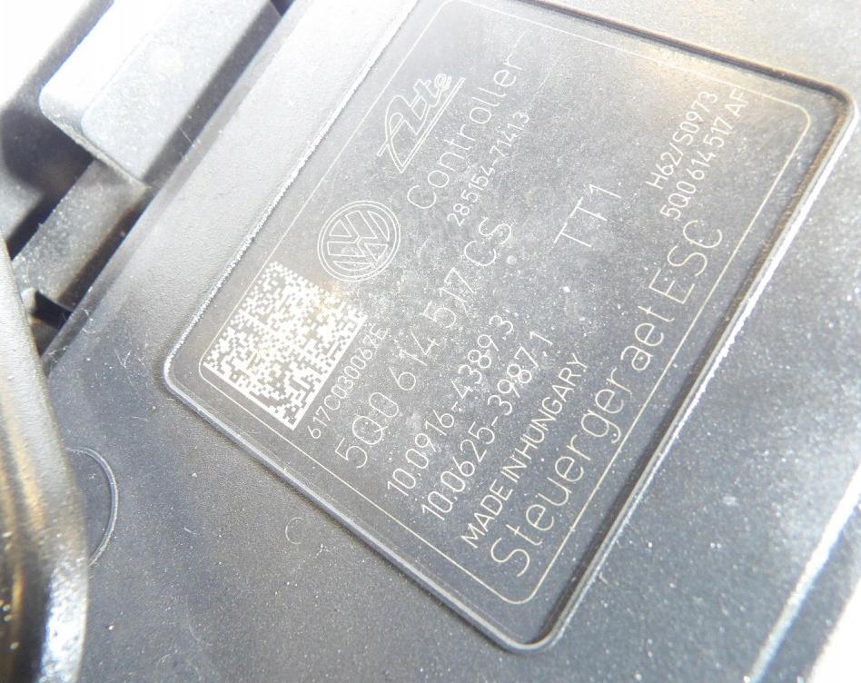 Skoda Octavia III 2013- combi 1.6 TDI diesel MT 85 kW 2017 Pumpa ABS 5Q0614517CS