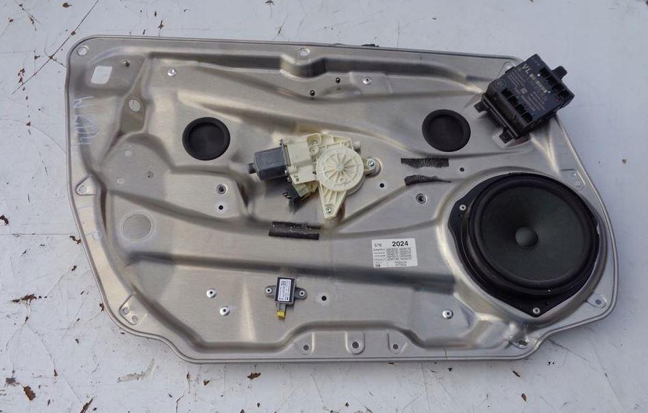 Mercedes C W204 2007-2014 sedan 2.2 CDI diesel AT 125 kW 2007  Mechanizmus sťahovania okna predný ľavý A2048200142