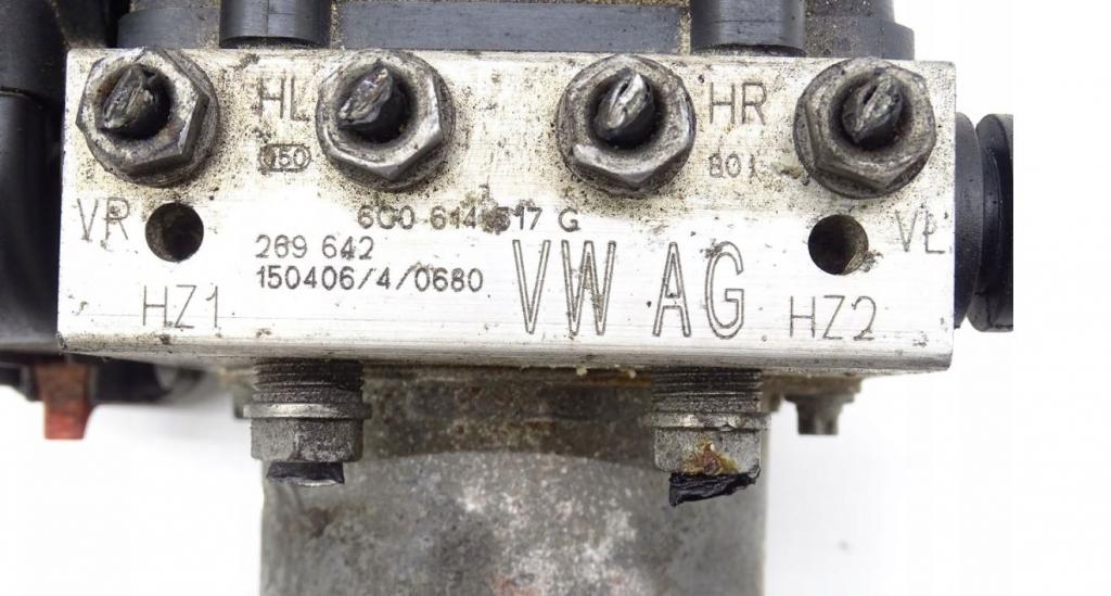 Skoda Fabia III 2014- hatchback 1.0 TSI petrol MT 81 kW 2018  Pumpa ABS 6C0614517G 6R0907379BA