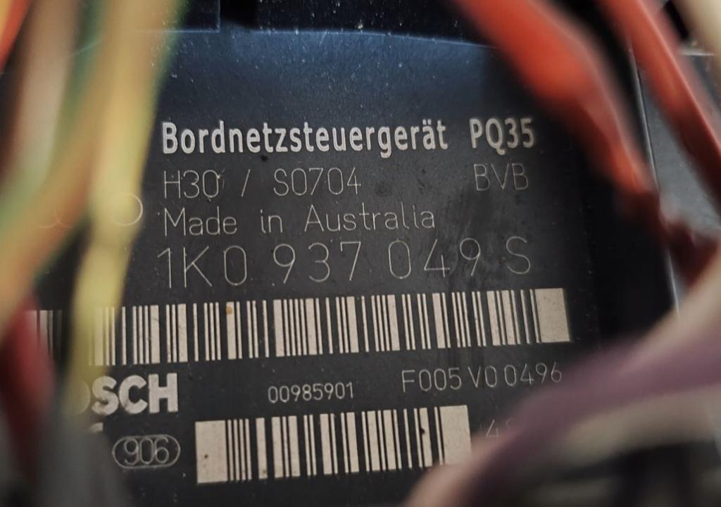 Volkswagen Golf V 2003-2009 hatchback 1.9 TDI diesel MT 77 kW 2003  Modul komfortu 1K0937049S