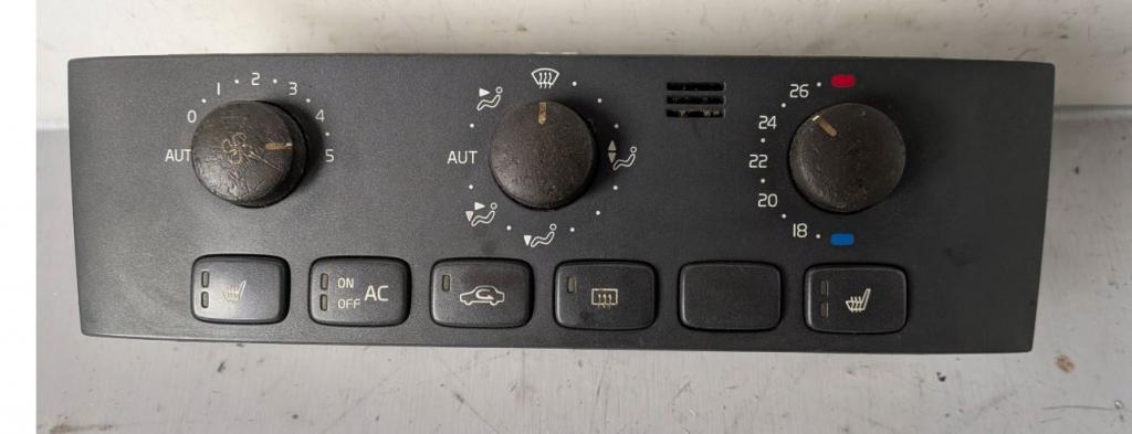 Volvo V40 I 1995-2004 combi 1.9 DCI diesel 85 kW 0  Panel kúrenia/klimatizácie