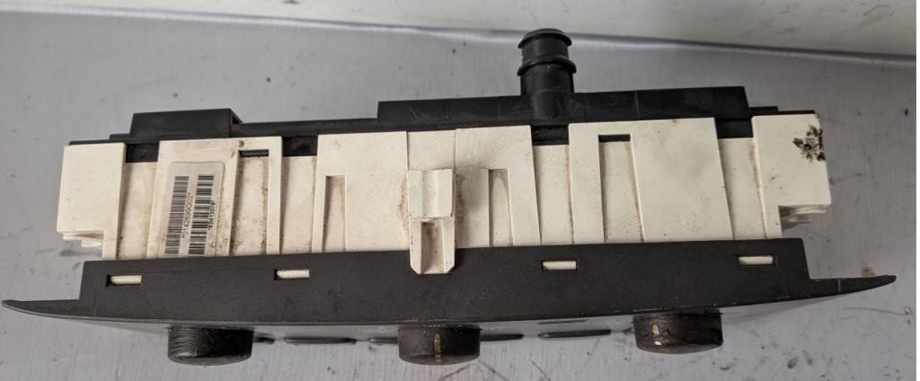 Volvo V40 I 1995-2004 combi 1.9 DCI diesel 85 kW 0  Panel kúrenia/klimatizácie