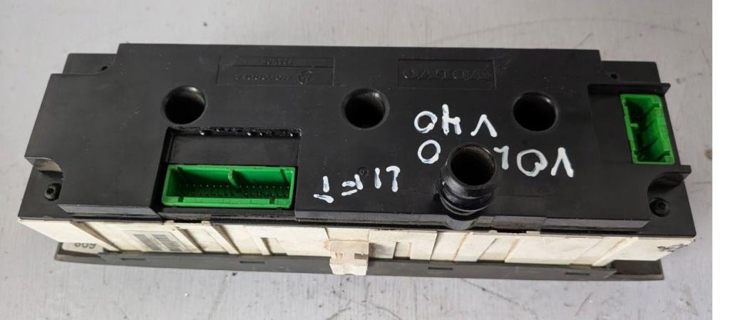 Volvo V40 I 1995-2004 combi 1.9 DCI diesel 85 kW 0  Panel kúrenia/klimatizácie