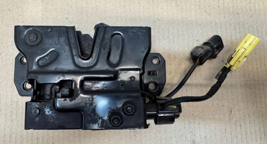 Hyundai Tucson III 2015-2021 TL suv   Zámok prednej kapoty