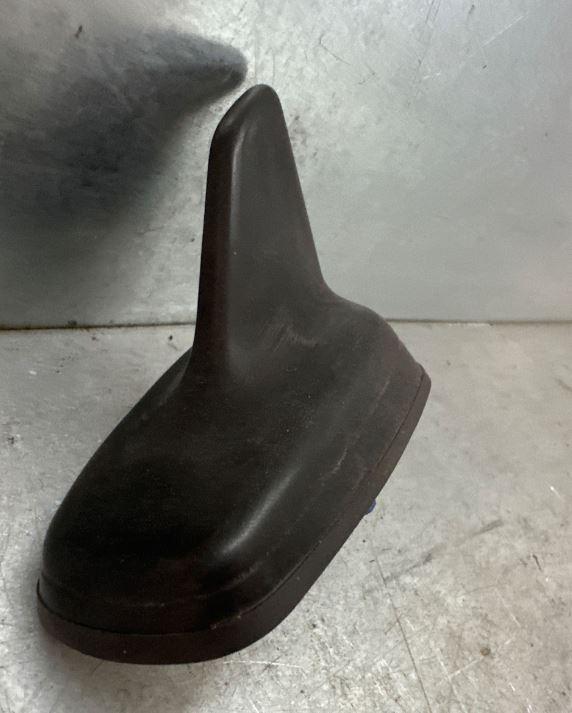 Audi A4 B8 2007-2015 combi 1.8 TFSI petrol MT 88 kW 2009  Anténa 4G0035503b