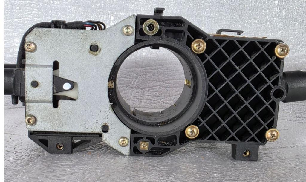 Audi A4 B5 1994-2001 sedan 1.8 T petrol AWC MT 110 kW 2000  Prepínacie páčky pod volantom 8D0953513