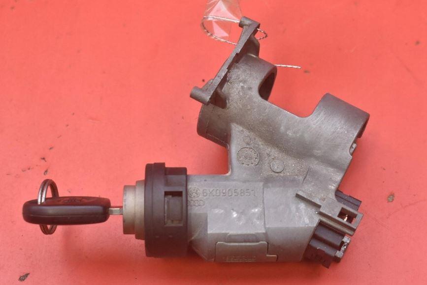 Volkswagen Caddy II 9K 1996-2004 hatchback 1.9 SDI diesel MT 47 kW 2002  Spínacia skrinka 6K0905851