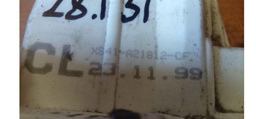 Ford Focus Mk1 1998-2004 combi 1.6 16v petrol MT 74 kW 2004  Zámok dverí predný pravý XS41-A21812-CF