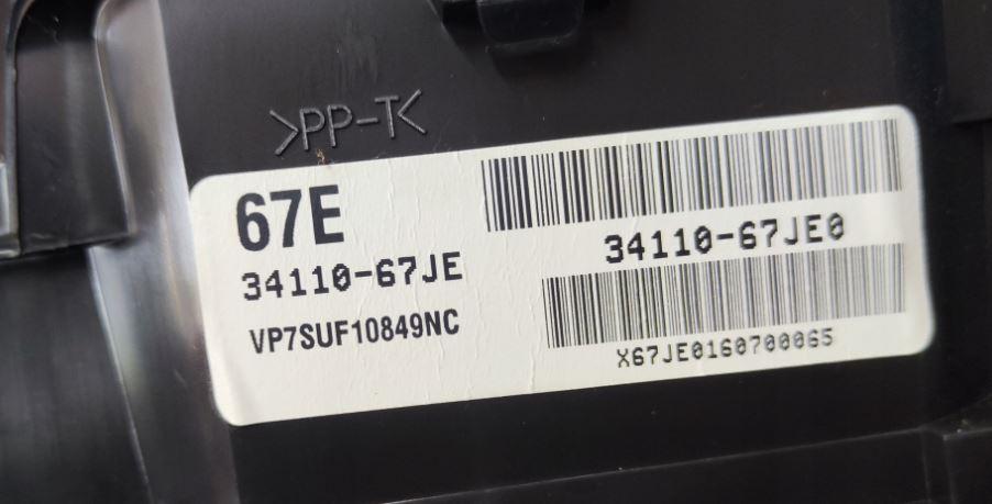 Suzuki Grand Vitara II 2005-2014 hatchback 1.9 DDiS diesel MT 95 kW 2009  Prístrojová doska 34110-67JE