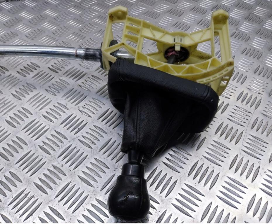 Opel Astra II 1998-2009 sedan 1.6 petrol MT 55 kW 2000  Rýchlostná páka (kulisa)