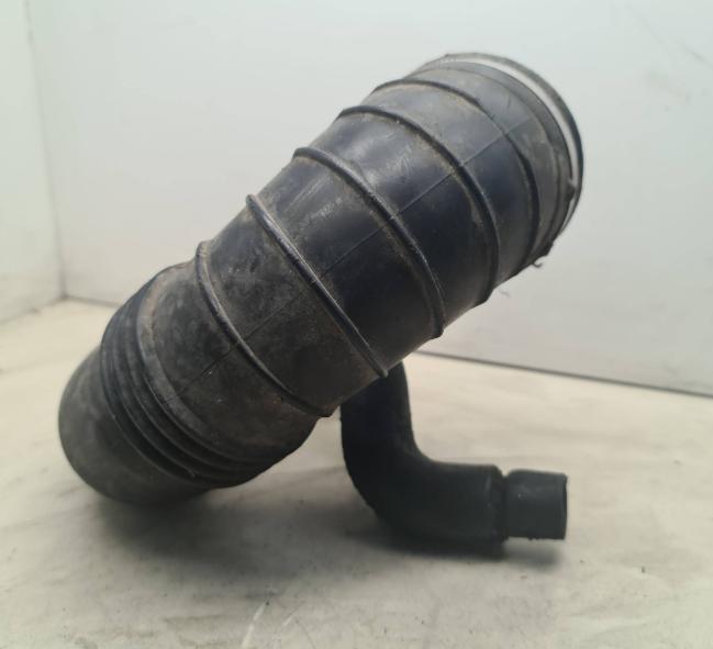 Mercedes E W211 2002-2009 2.7 CDI diesel AT 130 kW 2004  Hadica chladenia vzduchu A6480940197