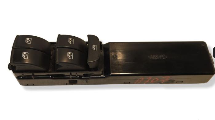 Cadillac BLS 2005-2010 sedan 3.6 V6 petrol AT 190 kW 2007  Prepínač ovládania okna predný ľavý 12772070