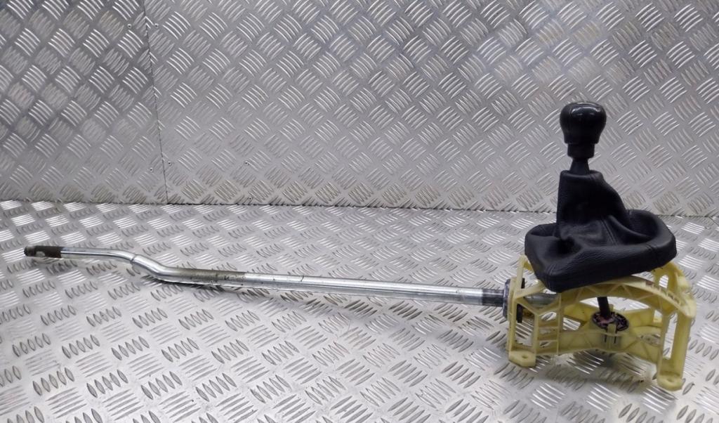 Opel Astra II 1998-2009 sedan 1.6 petrol MT 55 kW 2000  Rýchlostná páka (kulisa)