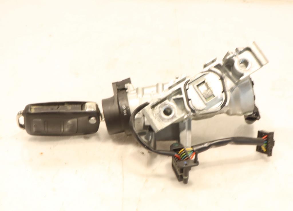 Volkswagen Golf V 2003-2009 hatchback 1.9 TDI diesel MT 77 kW 2004 Spínacia skrinka 1K0935865