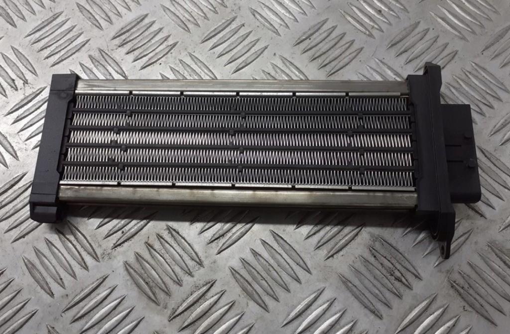 Renault Megane II 2003-2008 sedan 1.5 DCI diesel MT 74 kW 2004  Radiátor kúrenia 0575649