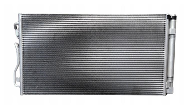 BMW 1 F20 2011-2019 hatchback 2.0 D diesel MT 85 kW 2013  Chladič klimatizácie 64506804722