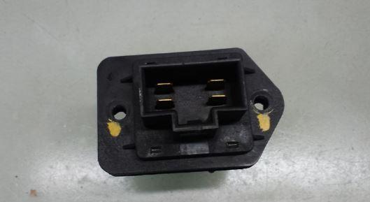 Chevrolet Epica sedan 2.0 diesel 110 kW 2009  Odpor (rezistor) kúrenia 8F14B