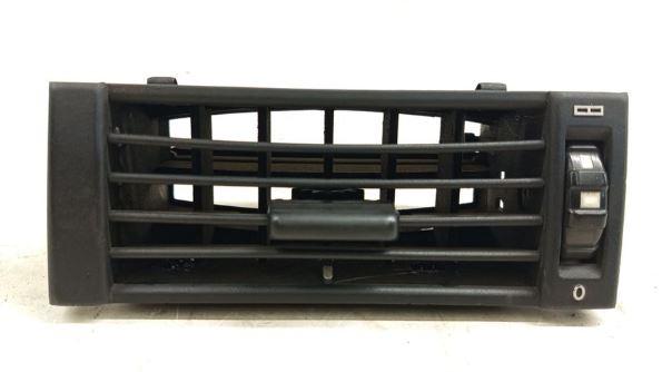 Mercedes 124 sedan 3.0 D diesel AT 1989  Mriežka kúrenia (fukár) 1248300954