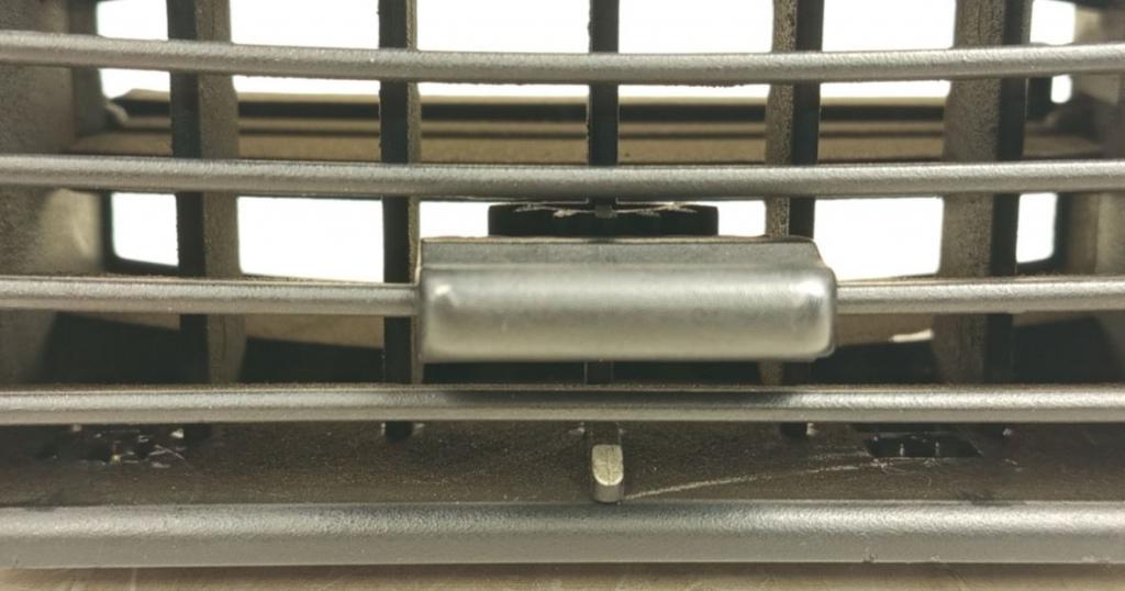 Mercedes 124 sedan 3.0 D diesel AT 1989  Mriežka kúrenia (fukár) 1248300954