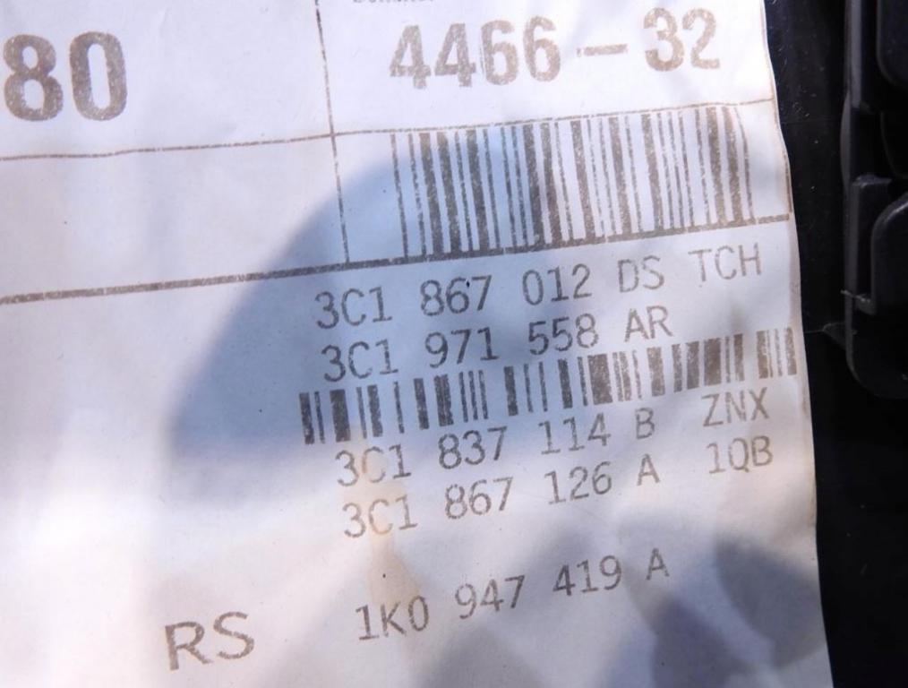 Volkswagen Passat B6 2005-2010 sedan 2.0 TDI diesel MT 125 kW 2006  Tapacír dverí predný pravý 3C1867012